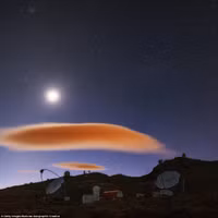 nhung dam may hinh dia bay dang so hinh anh 13