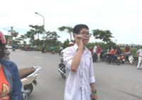 Những bước chân vội vã cho kịp giờ thi ảnh 5