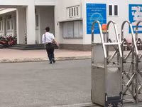 Những bước chân vội vã cho kịp giờ thi ảnh 2