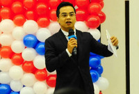 Chàng trai miền biển vượt "chướng ngại vật" khi học tập xứ người ảnh 5