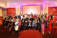 Hoa hậu nhân ái Thủy Tiên đấu giá áo dài ủng hộ đồng bào lũ lụt ảnh 6