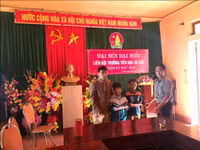 Cùng em tới trường trao gửi hàng ngàn suất quà trong năm 2017 ảnh 1 Cùng em tới trường trao gửi hàng ngàn suất quà trong năm 2017 ảnh 1