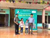Cùng em tới trường trao gửi hàng ngàn suất quà trong năm 2017 ảnh 3 Cùng em tới trường trao gửi hàng ngàn suất quà trong năm 2017 ảnh 3