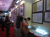 Khai mạc triển lãm “Hoàng Sa, Trường Sa của Việt Nam - những bằng chứng lịch sử và pháp lý“ ảnh 1