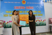  Phó Chủ tịch nước Đặng Thị Ngọc Thịnh trao học bổng, tặng quà trung thu tại Huế ảnh 2