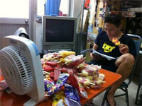 dan choi xem anh chong nong giua mua... tuyet roi hinh anh 8