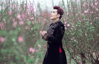 quang-ha-dien-ao-dai-ngo-ngn-ngam-hoa-dao-nhat-tan-7