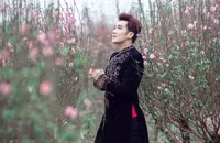 quang-ha-dien-ao-dai-ngo-ngn-ngam-hoa-dao-nhat-tan-7