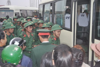 Thanh niên Huế nô nức tòng quân ảnh 3