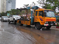 Đường ngập như sông, công an ra quân cứu hộ người dân ảnh 12 Đường ngập như sông, công an ra quân cứu hộ người dân ảnh 12