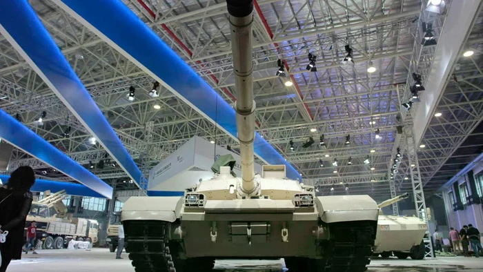 Vũ khí Trung Quốc xuất khẩu bị giám sát chặt sau một số tai tiếng chất lượng