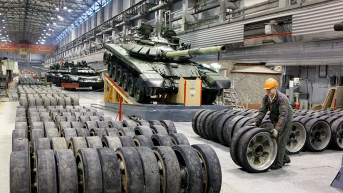 Xuất khẩu vũ khí của Nga đã giảm một nửa