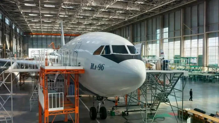 Nga đang bí mật chế tạo loại máy bay khổng lồ Il-96 cho ai?