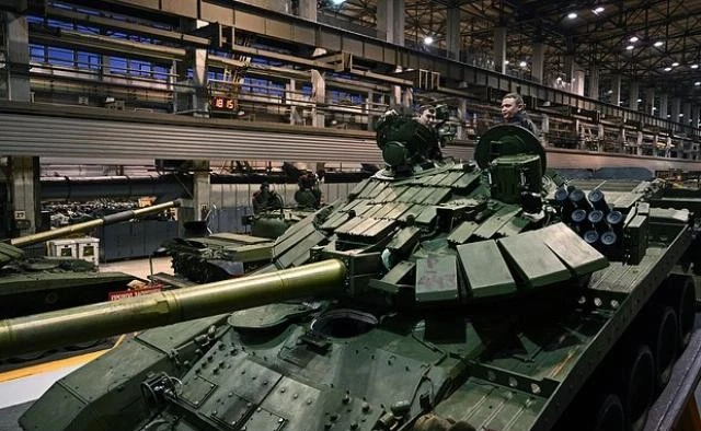 Nga đánh giá việc phát triển 'trái tim sắt' cho xe tăng