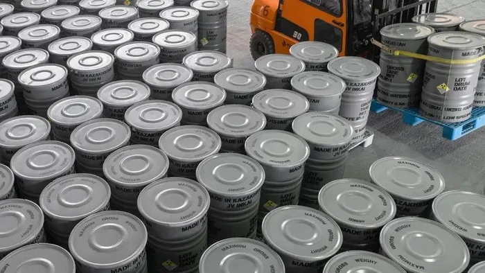 1.000 tấn uranium của Niger được đưa tới Nga gây ra báo động ở Paris