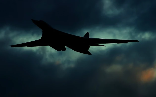 Ba Lan điều động F-16 phản ứng cuộc tấn công của Tu-160