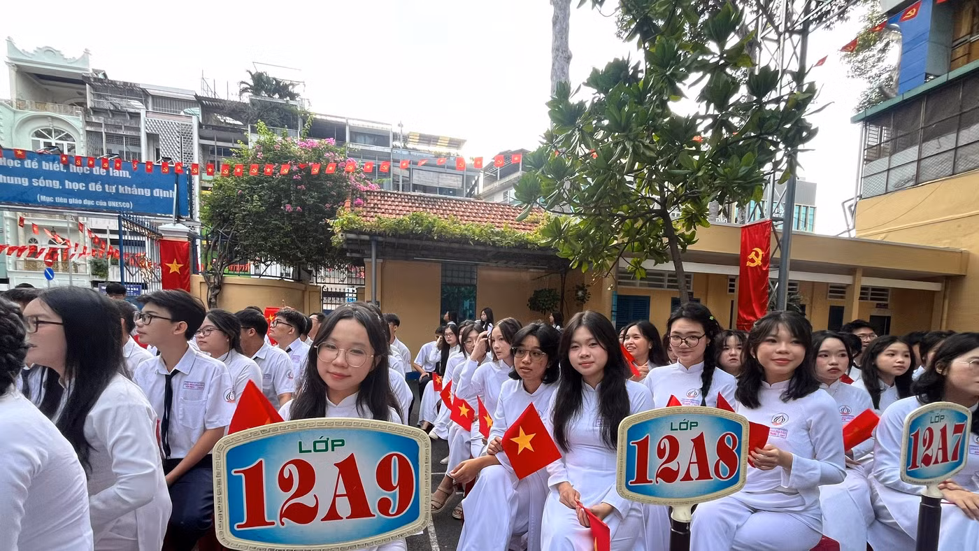  Trường THPT Trần Khai Nguyên là một trong 298 trường tham gia đợt tuyên truyền nhận diện nguy cơ trên không gian mạng. Ảnh: Phương Nhi