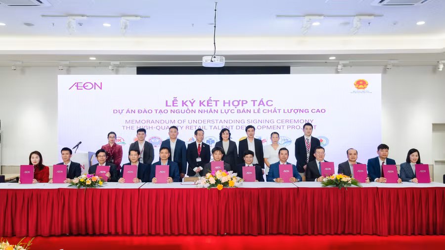 Trường Cao đẳng Thương mại ký kết Hợp tác đào tạo nguồn nhân lực bán lẻ chất lượng cao cùng AEON Việt Nam.