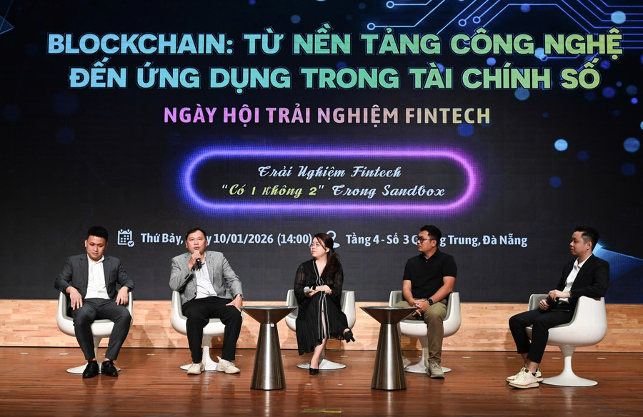 Các chuyên gia chia sẻ mối quan hệ giữa công nghệ blockchain, khung pháp lý và yêu cầu tuân thủ trong thực tiễn.