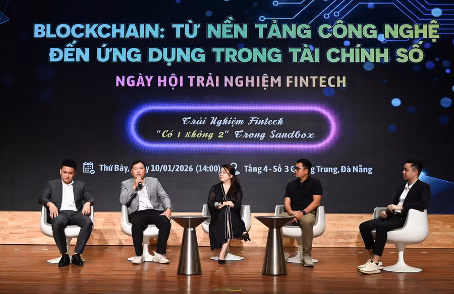 Các chuyên gia chia sẻ mối quan hệ giữa công nghệ blockchain, khung pháp lý và yêu cầu tuân thủ trong thực tiễn.