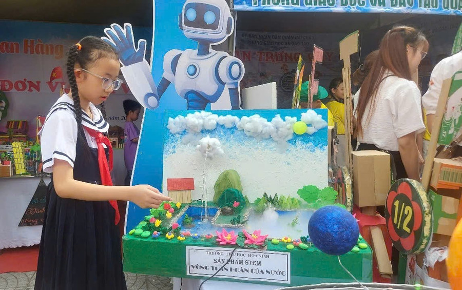 Trải nghiệm các sản phẩm STEM tại Ngày hội học sinh Tiểu học TP Đà Nẵng. stem.jpg