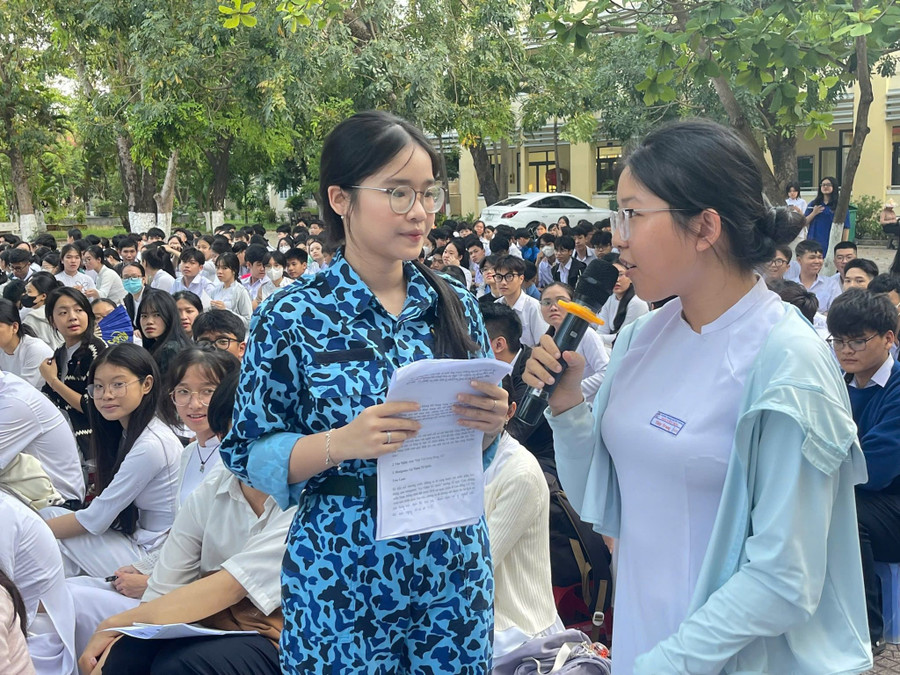 សិស្សវិទ្យាល័យ Nguyen Trai ចូលរួមសកម្មភាពក្រៅកម្មវិធីសិក្សា។ truong-thpt-nguyen-trai.jpg