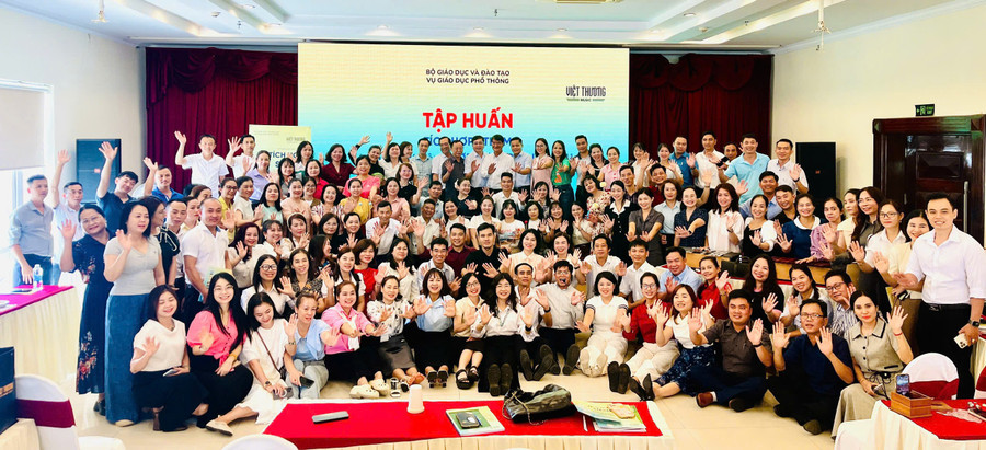 Gần 200 cán bộ quản lý và giáo viên âm nhạc đầu ngành của 34 tỉnh, thành tham dự chương trình tập huấn.