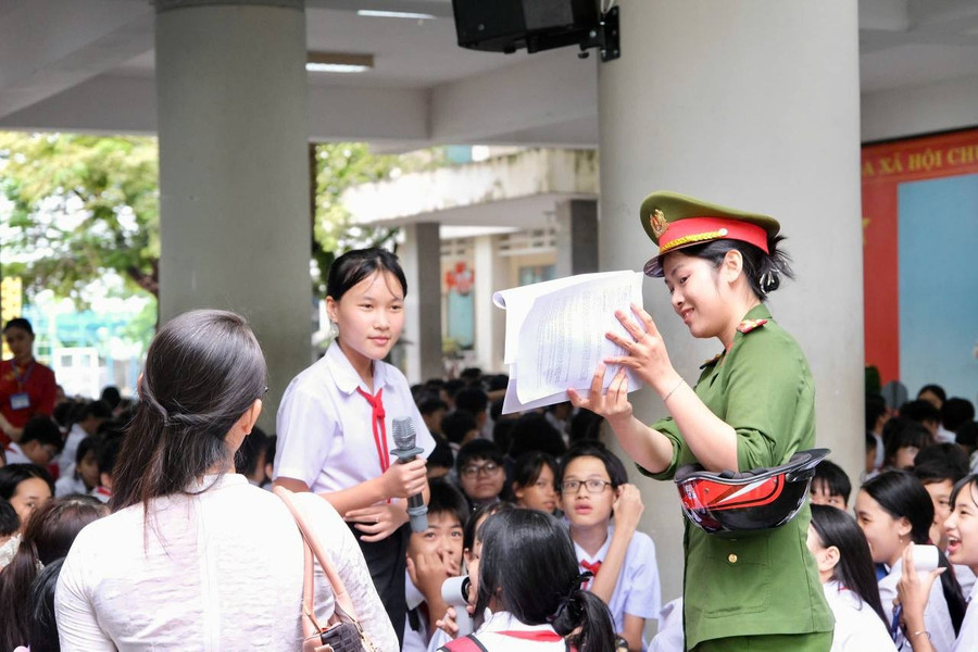 Trường THCS Nguyễn Bỉnh Khiêm (phường Hòa Khánh, TP Đà Nẵng) truyền thông Kỹ năng lái xe an toàn cho học và phát động phong trào "Vì cổng trường bình yên". truong-thcs-nguyen-binh-khiem.jpg