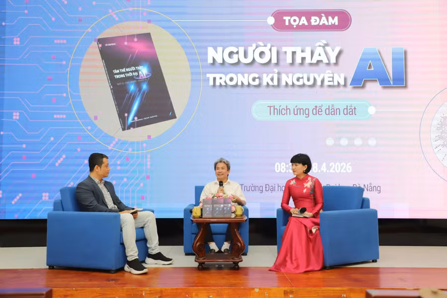 Tọa đàm với chủ đề “Người thầy trong kỷ nguyên AI - Thích ứng để dẫn dắt”.