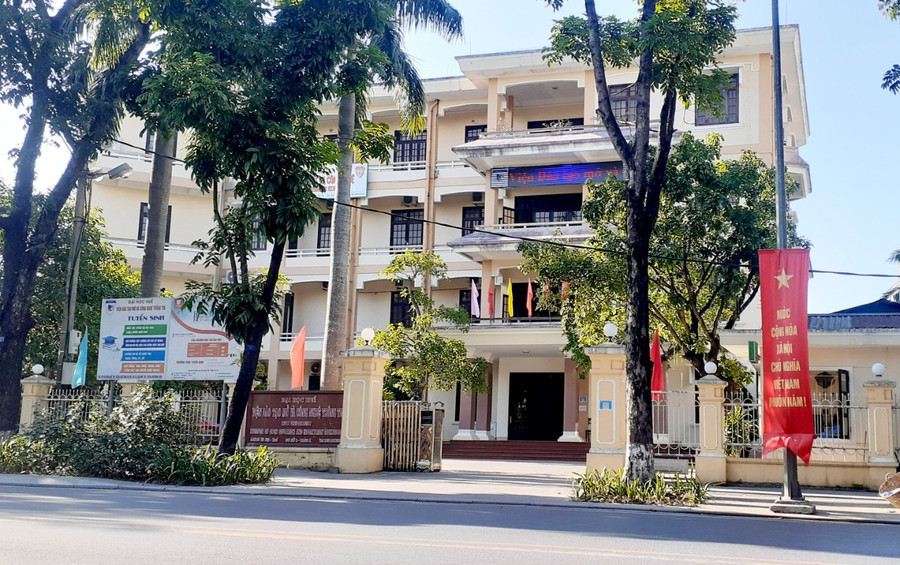 Viện Đào tạo mở và Công nghệ thông tin – Đại học Huế.