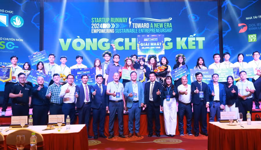 Chung kết Khởi nghiệp.jpg