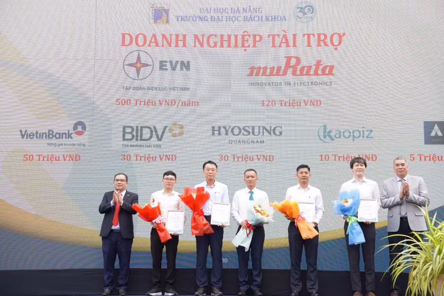 Bách khoa Đà Nẵng.jpg