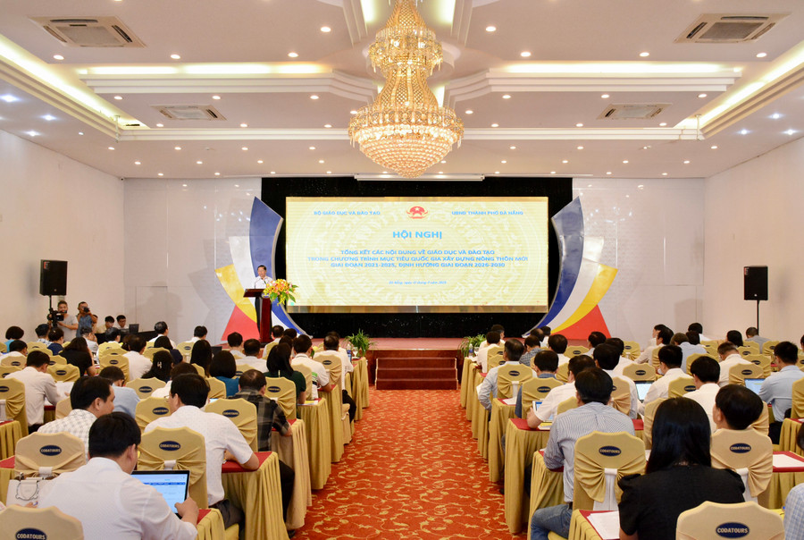 Quang cảnh Hội nghị tổng kết nội dung về GD&ĐT thuộc Chương trình MTQG xây dựng nông thôn mới.
