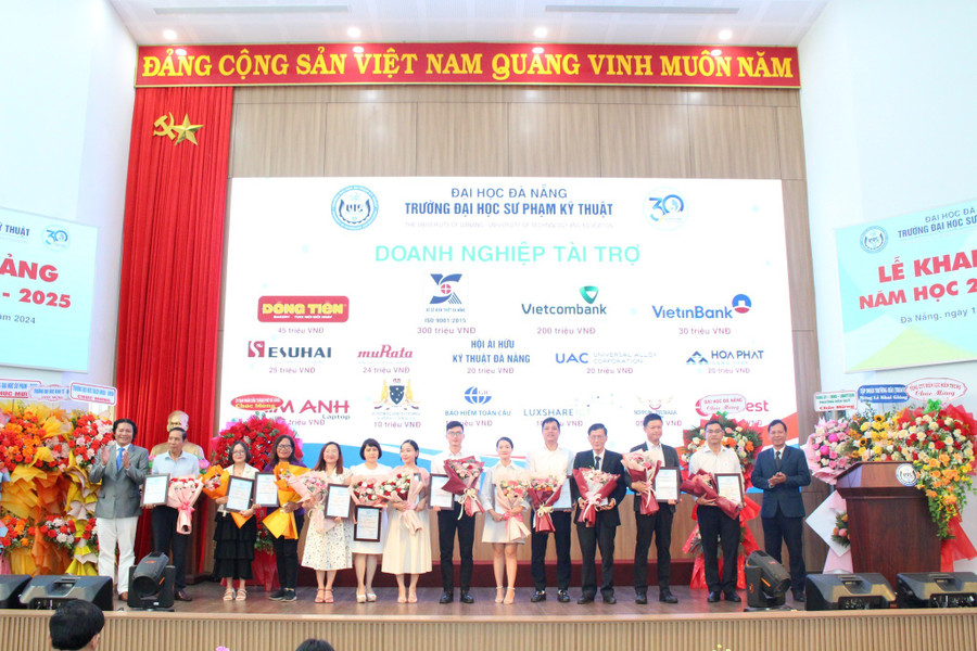 Trường Đại học Sư phạm Kỹ thuật, Đại học Đà Nẵng vinh danh thủ khoa, á khoa đầu vào kỳ tuyển sinh năm 2024. 