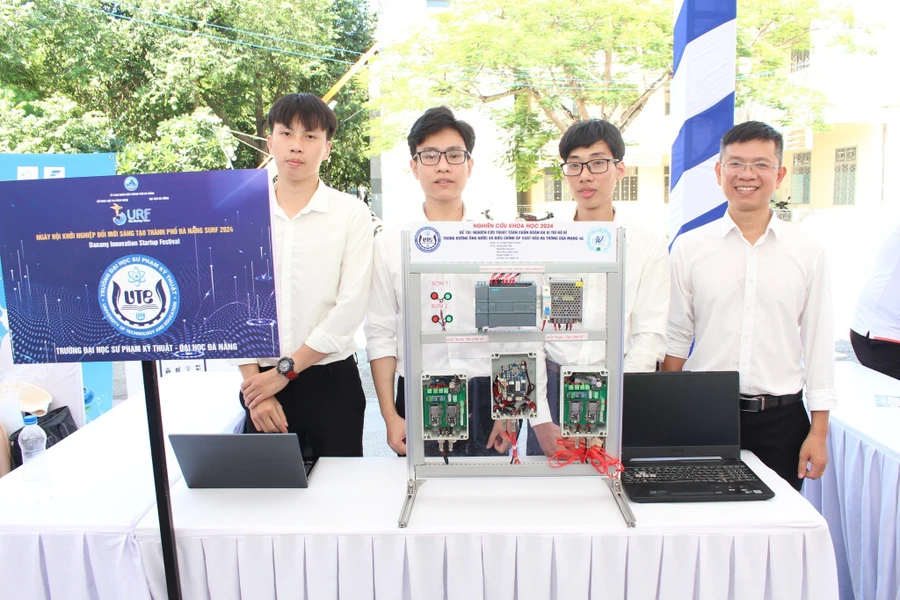 Sinh viên Trường Đại học Sư phạm Kỹ thuật, Đại học Đà Nẵng tham gia triển lãm khởi nghiệp đổi mới sáng tạo trong khuôn khổ SURF 2024