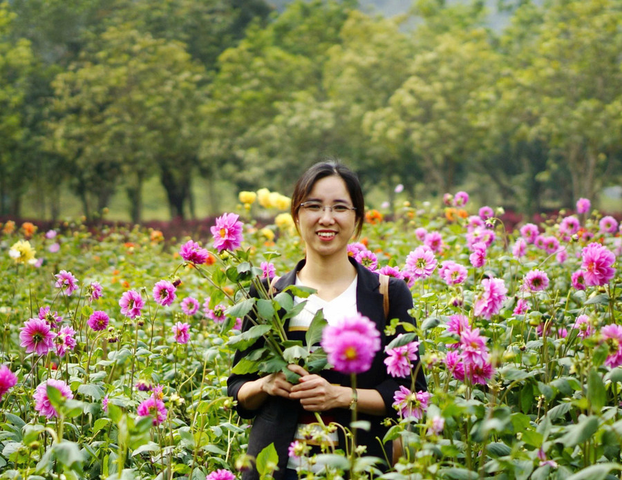 Tác giả Vũ Thị Minh - Phóng viên Báo Cựu chiến binh Việt Nam. Ảnh: NVCC
