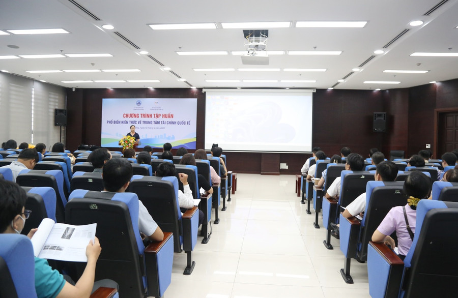 Tập huấn kiến thức, nghiệp vụ về TTTC cho cán bộ các sở, ngành thành phố Đà Nẵng anh-3-bai-2-gdtd-dh-da-nang.jpg