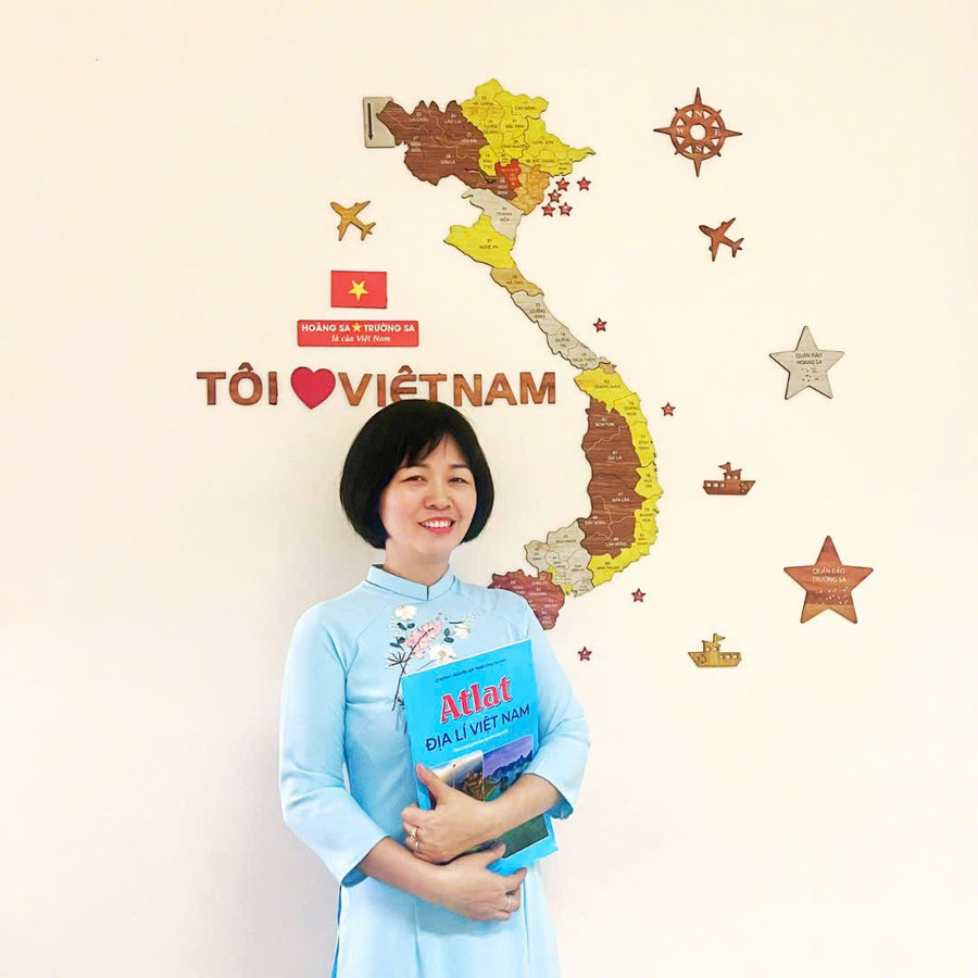 Cô Vũ Thị Hương, Tổ trưởng môn Địa lí, Trường THPT Thái Phiên (Đà Nẵng). co-vu-thi-huong.jpg