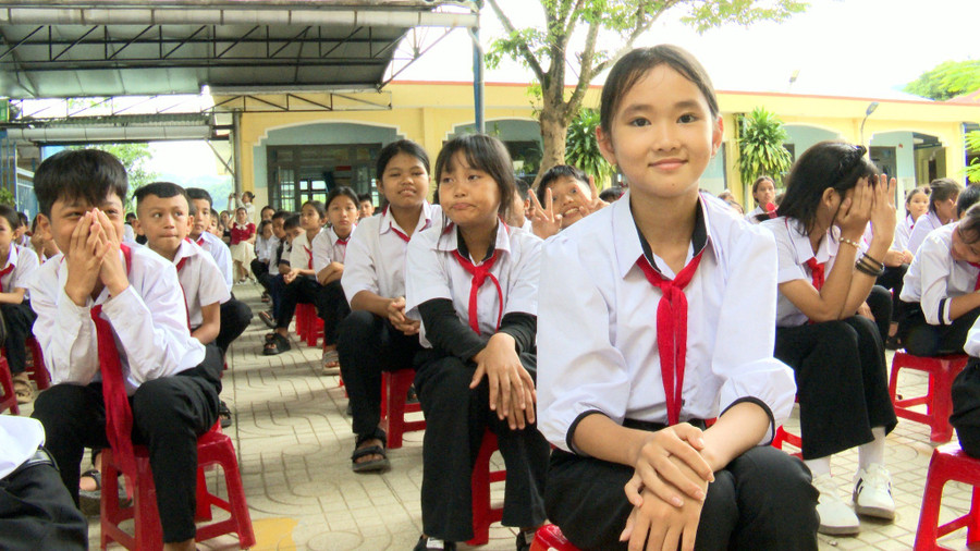 Học sinh Trường THCS Trà Mai (xã Nam Trà My, TP Đà Nẵng). Ảnh: Thông tin xã Nam Trà My.