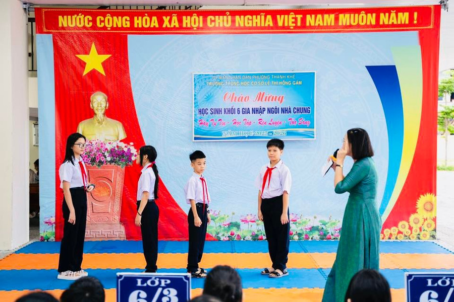 Học sinh khối lớp 6, Trường THCS Lê Thị Hồng Gấm tham gia các trò chơi tương tác trong Chuyên đề "Chuẩn bị tâm lý cho học sinh lớp 6". truong-thcs-le-thi-hong-gam.jpg