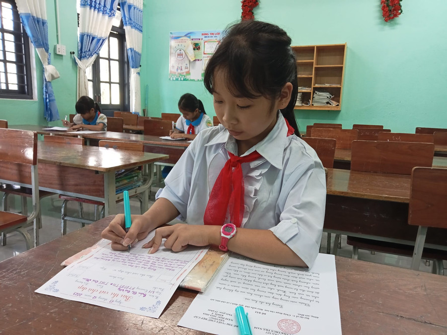 Học sinh Trường Trường Phổ thông dân tộc bán trú Tiểu học - THCS Trà Nam thi vở sạch - chữ đẹp. truong-tieu-hoc-thcs-tra-nam.jpg