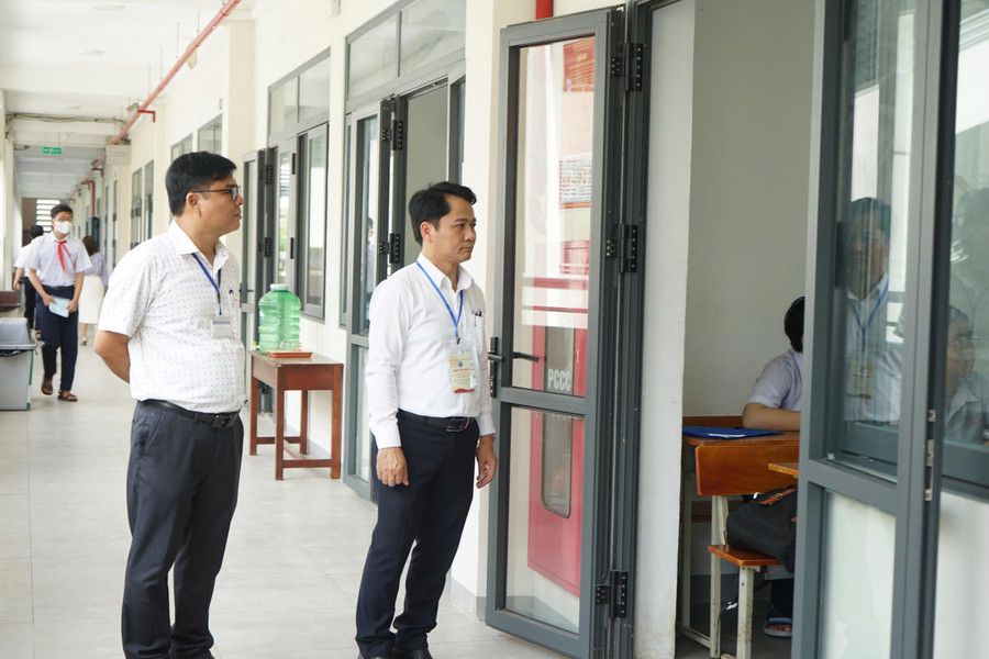 Sở GD&ĐT Đà Nẵng kiểm tra các hội đồng coi thi trong buổi thí sinh tập trung học quy chế thi. kiem-tra-cong-tac-thi.jpg