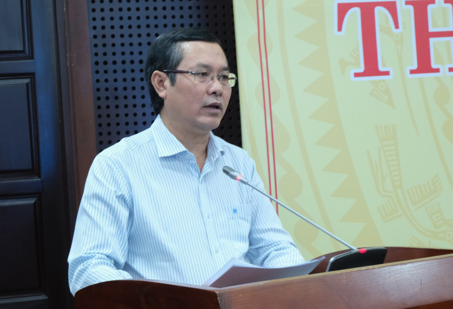 Thứ trưởng Bộ GD&ĐT Nguyễn Văn Phúc phát biểu tại buổi làm việc. hoi-nghi-vat-li-toan-quoc-te-2027.jpg