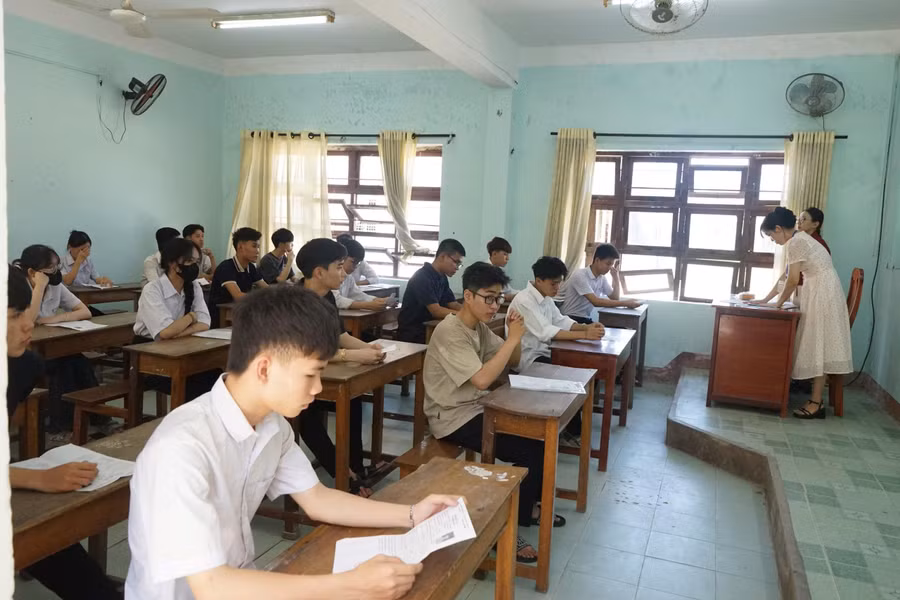 Thí sinh Đà Nẵng tham dự kỳ thi tốt nghiệp THPT tại điểm thi Trường THPT Phạm Phú Thứ. 