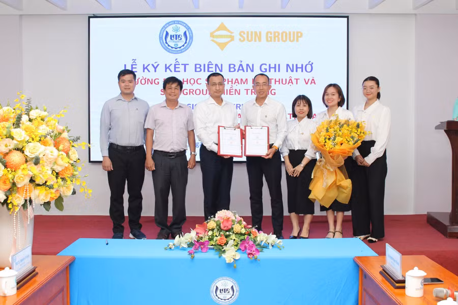 Trường ĐH Sư phạm Kỹ thuật - ĐH Đà Nẵng ký kết thỏa thuận hợp tác với Sun Group. 