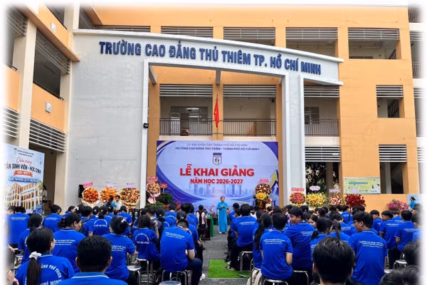 Lễ khai giảng năm học 2026-2027 Trường Cao đẳng Thủ Thiêm TPHCM. Ảnh: Website nhà trường.