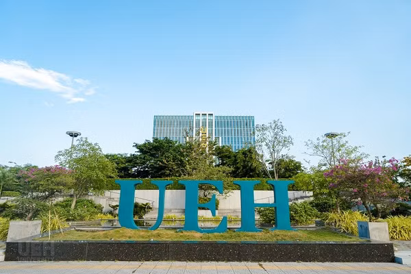 Đại học Kinh tế TPHCM, một trong ba cơ sở giáo dục được chọn trong đề án. Ảnh: UEH.
