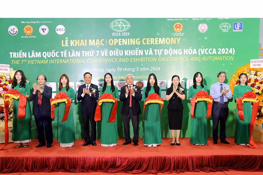 khai-mac-trien-lam-tai-vcca-2024.jpg