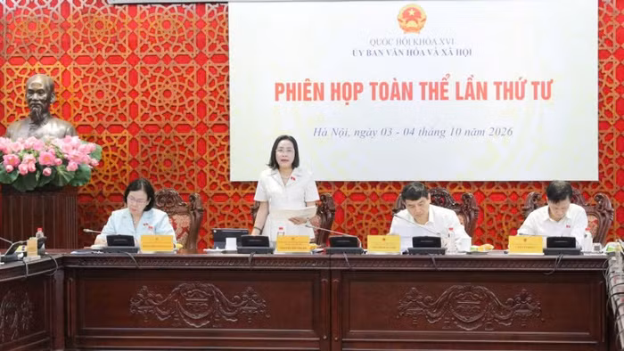 Phó Chủ tịch Quốc hội Nguyễn Thị Thanh phát biểu chỉ đạo tại Phiên họp