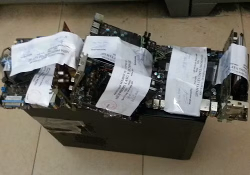 Tang vật vụ án cảnh sát thu giữ tại nhà Quỳnh. 20140624-104916-JPG-5281-1403590700.jpg
